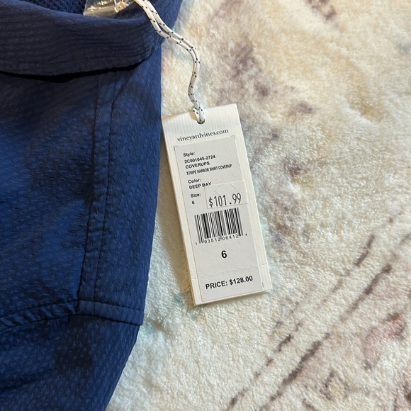 NWT Vineyard Vines women’s size 6 navy coverup - stripe harbor shirt, “deep bay” - Picture 5 of 5